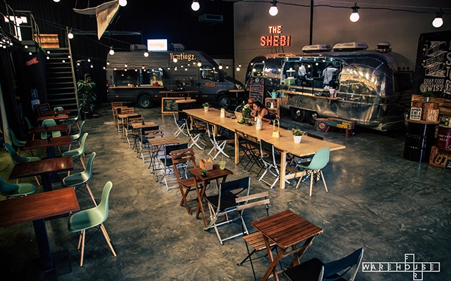 Hangry Hangar seating plan